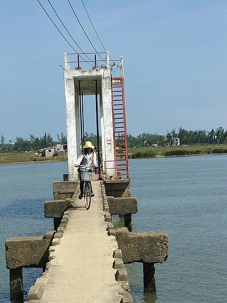 Cầu "vĩnh biệt" bắt ngang sông Trường Giang, Quảng Nam,