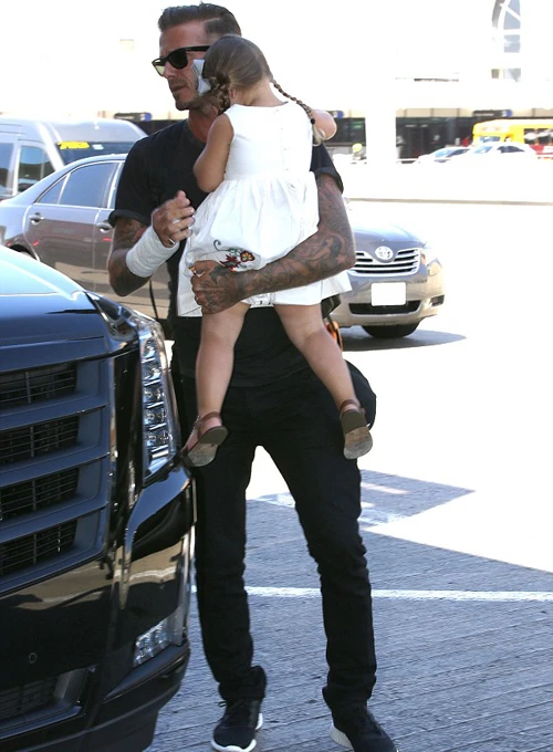 David Beckham gặp tai nạn xe máy ảnh 1 image photo