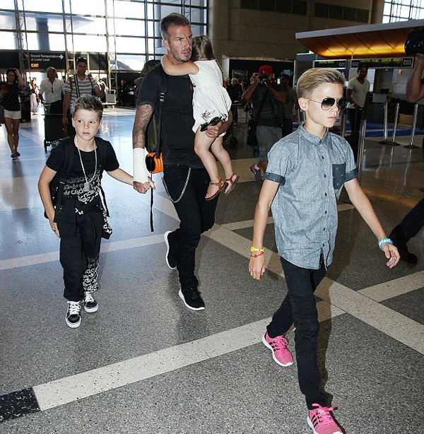 David Beckham gặp tai nạn xe máy ảnh 4 image photo