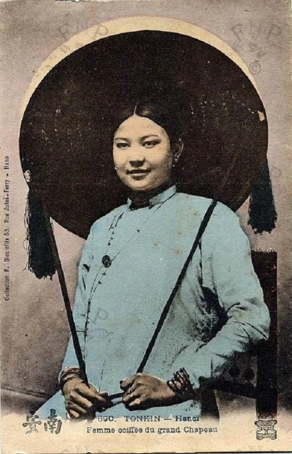 Cô Phượng Hàng Ngang (Vương Thị Phượng)