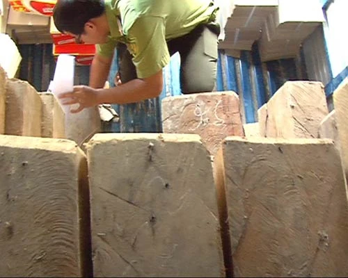 “Ém” gỗ lậu trong thùng bia vẫn không… thoát ảnh 2 - 2