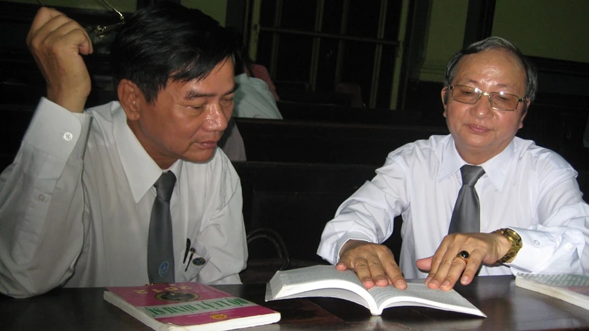 Phúc thẩm vụ “Nhậu xong đi tè bị quy tội cướp”: Hủy án, điều tra lại ảnh 2 Phúc thẩm vụ “Nhậu xong đi tè bị quy tội cướp”: Hủy án, điều tra lại ảnh 2