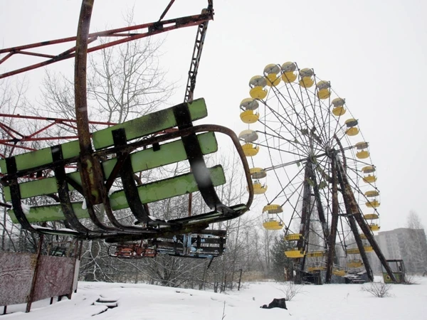 Khung cảnh đìu hiu, u ám vào mùa đông ở nơi từng được hi vọng là khu vực đông vui, náo nhiệt nhất của thành phố. Khung cảnh đìu hiu, u ám vào mùa đông ở nơi từng được hi vọng là khu vực đông vui, náo nhiệt nhất của thành phố.