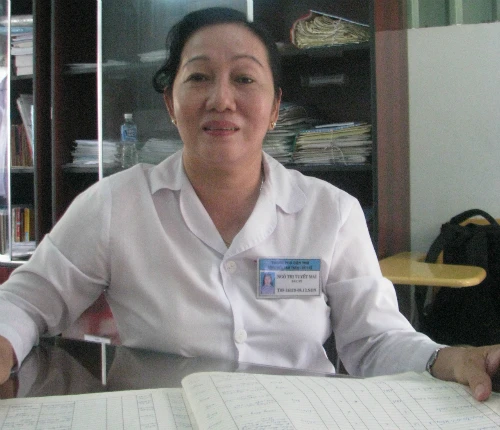 Bác sĩ Ngô Thị Tuyết Mai là người trực tiếp chữa trị cho nhiều trường hợp lấy chồng ngoại quốc bị “trả” về nước do tâm thần. Ảnh:Chí Nguyễn. Bác sĩ Ngô Thị Tuyết Mai là người trực tiếp chữa trị cho nhiều trường hợp lấy chồng ngoại quốc bị trả về nước do tâm thần. Ảnh: Chí Nguyễn.