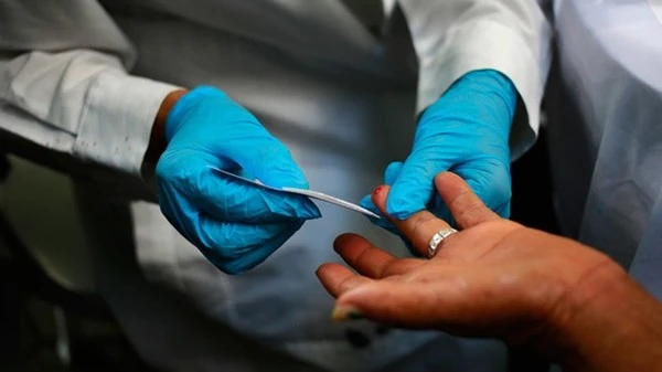 Máu bệnh nhân Ebola trở thành mục tiêu của bọn cướp 1