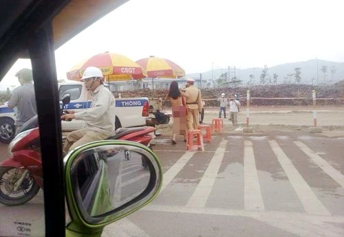 việt kiều, vi phạm, CSGT, cởi quần áo, hy hữu, phản cảm, quốc lộ 1A, Bắc Giang, Việt Yên việt kiều, vi phạm, CSGT, cởi quần áo, hy hữu, phản cảm, quốc lộ 1A, Bắc Giang, Việt Yên