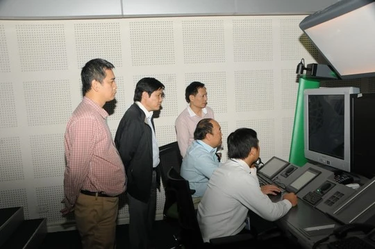 Lãnh đạo Tổng công ty Quản lý bay Việt Nam có mặt tại Trung tâm ứng phó không lưu Hà Nội để chỉ đạo ứng phó sau sự cố mất điện tại ACC HCM Lãnh đạo Tổng công ty Quản lý bay Việt Nam có mặt tại Trung tâm ứng phó không lưu tại Hà Nội để chỉ đạo thực hiện ứng phó không lưu sau sự cố mất điện tại ACC HCM