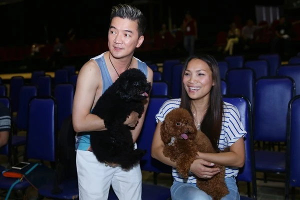 Cận cảnh siêu xe 40 tỷ và sân khấu liveshow Mr.Đàm 17 Cận cảnh siêu xe 40 tỷ và sân khấu liveshow Mr.Đàm 17