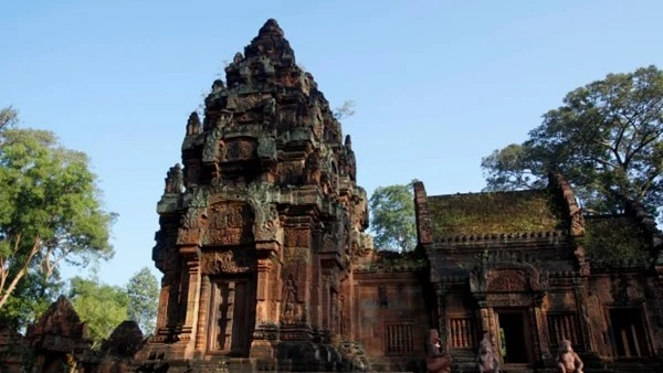 3 du khách nước ngoài bị bắt vì khỏa thân chụp ảnh giữa đền cổ ảnh 1 3 du khách nước ngoài bị bắt vì khỏa thân chụp ảnh giữa đền cổ ảnh 1