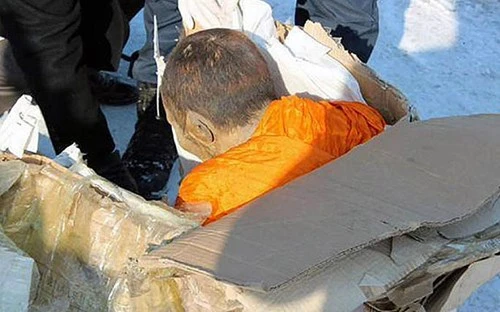 <a href='https://plo.vn/tu-khoa.html?q=xác ướp nhà sư' title='Xác ướp nhà sư'>Xác ướp nhà sư</a> được phát hiện hôm 27/1. 