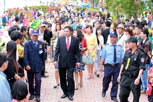 Chùm ảnh ông Nguyễn Bá Thanh trong công việc và đời thường ảnh 25 Chùm ảnh ông Nguyễn Bá Thanh trong công việc và đời thường ảnh 25