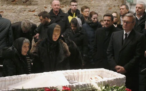 Hàng nghìn người Nga tiễn biệt cựu Phó Thủ tướng Boris Nemtsov ảnh 1 Hàng nghìn người Nga tiễn biệt cựu Phó Thủ tướng Boris Nemtsov ảnh 1