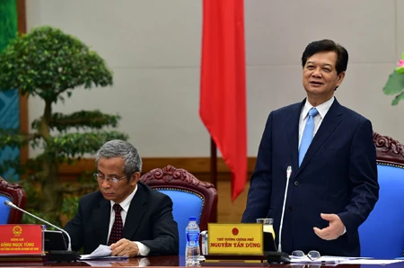 Thủ tướng yêu cầu Liên đoàn Lao động cùng “gỡ” tình trạng nợ lương