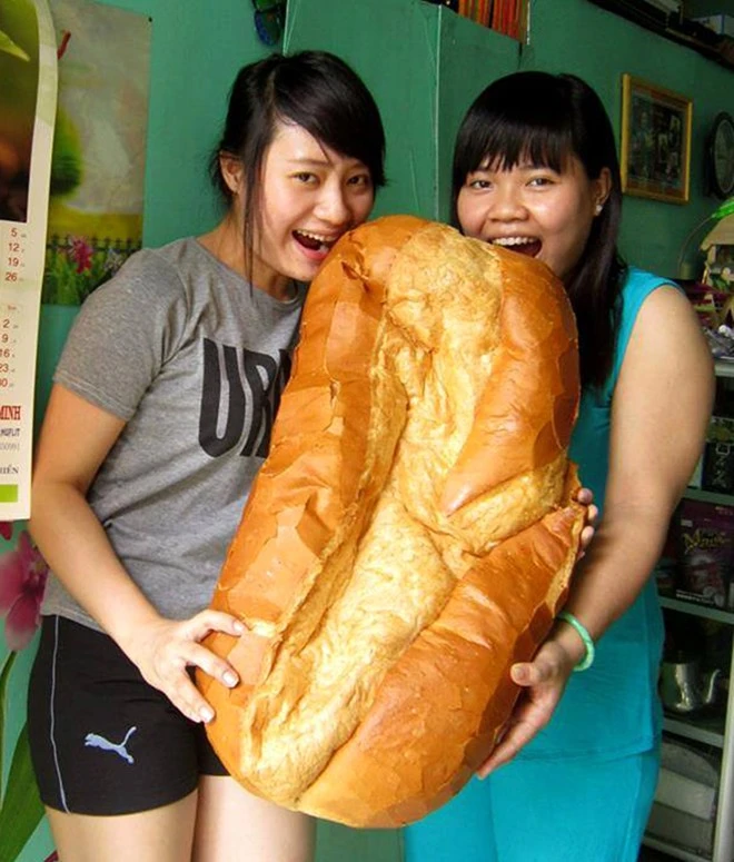 Chiêm ngưỡng ổ bánh mì nặng gần 2 kg giá 70.000 đồng ở Sài Gòn ảnh 11 Chiêm ngưỡng ổ bánh mì nặng gần 2 kg giá 70.000 đồng ở Sài Gòn ảnh 11