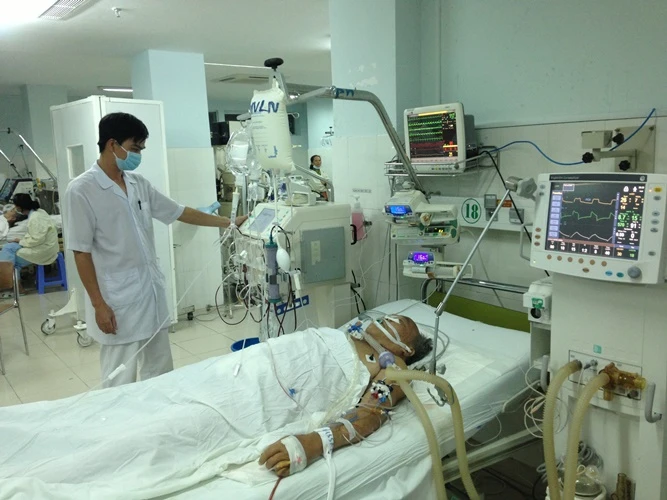 Cứu sống ca vỡ phình động mạch chủ bụng rất nặng ảnh 1