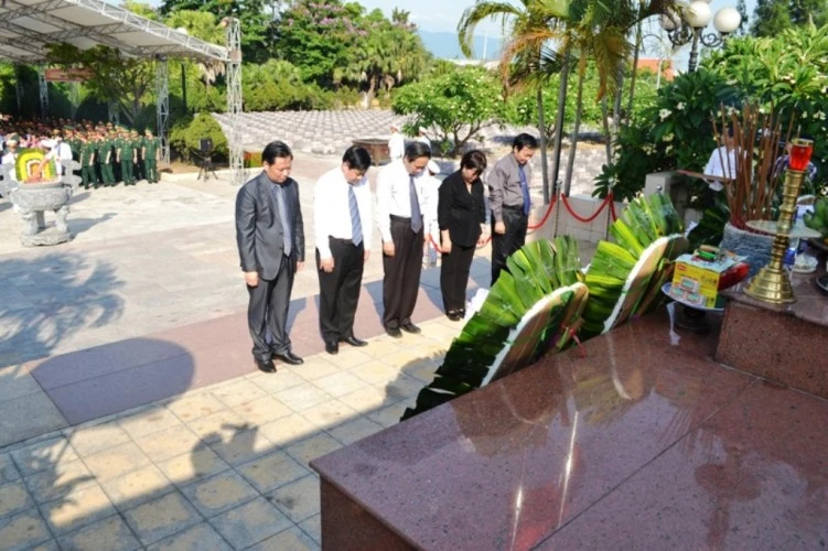 Lễ tiếp nhận, truy điệu hài cốt 26 liệt sỹ hi sinh tại chiến trường Lào ảnh 1 Lễ tiếp nhận, truy điệu hài cốt 26 liệt sỹ hi sinh tại chiến trường Lào ảnh 1
