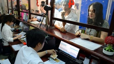 Sẽ cấp riêng giấy phép lái xe ô tô số tự động