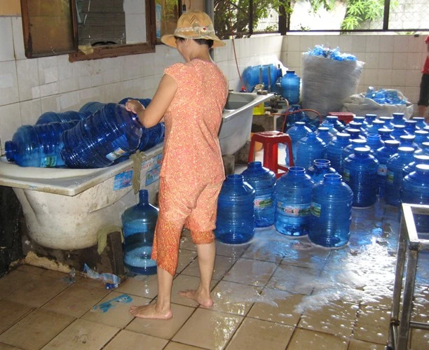 ‘Soi’ từ nước đá đến heo quay: Độc và bẩn ảnh 3