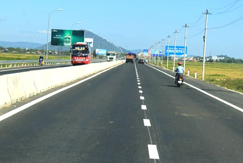 toc-do-toi-da-xe-chay-trong-do-thi-co-the-len-60-km-h