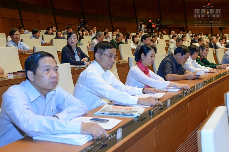Luật TTHC sửa đổi: Tòa tỉnh sẽ xử chủ tịch huyện ảnh 1 Luật TTHC sửa đổi: Tòa tỉnh sẽ xử chủ tịch huyện ảnh 1