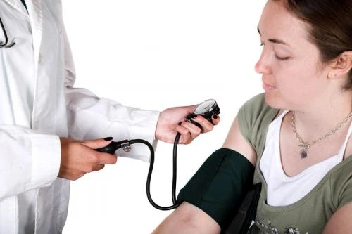 8 nguyên nhân khiến tay chân bạn lúc nào cũng lạnh ảnh 2 8 nguyên nhân khiến tay chân bạn lúc nào cũng lạnh ảnh 2
