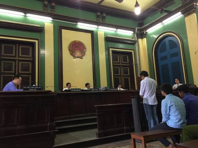 Trả hồ sơ để điều tra bổ sung vụ CSGT gọi côn đồ đánh chết người ảnh 6