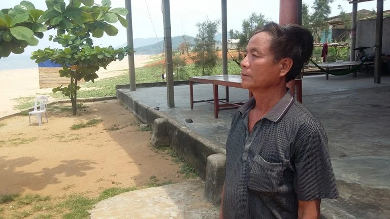 Hà Tĩnh: Ngư dân phát hiện dải nước biển màu sậm khác thường ảnh 1 Hà Tĩnh: Ngư dân phát hiện dải nước biển màu sậm khác thường ảnh 1