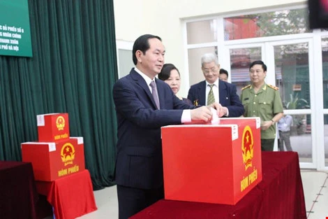 Chùm ảnh: Lãnh đạo Đảng, Nhà nước đi bầu cử ảnh 3 Chùm ảnh: Lãnh đạo Đảng, Nhà nước đi bầu cử ảnh 3