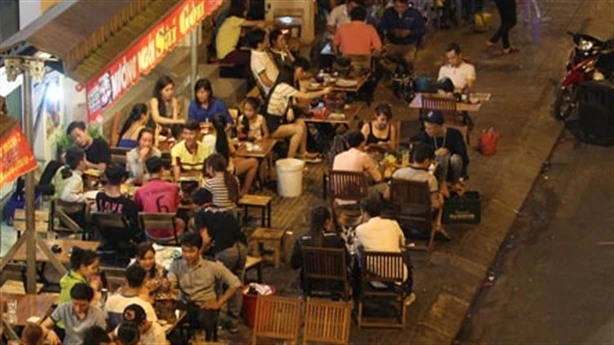 Diễn đàn: Bạn nghĩ gì về việc siết ăn nhậu đêm khuya ở Sài Gòn? ảnh 1 Diễn đàn: Bạn nghĩ gì về việc siết ăn nhậu đêm khuya ở Sài Gòn? ảnh 1