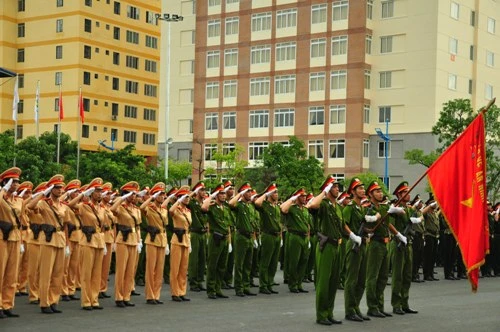 Chính phủ sửa đổi quy định về thăng, giáng cấp bậc quân hàm ảnh 1 Thời gian sĩ quan học tập tại trường được tính vào thời hạn xét thăng quân hàm.