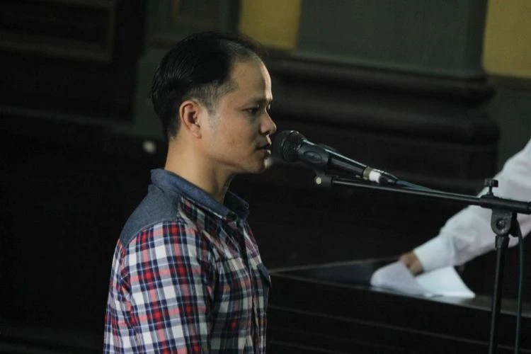 Vụ 'con ruồi': HĐXX quyết định không giảm hình phạt cho bị cáo ảnh 7 Vụ 'con ruồi': HĐXX quyết định không giảm hình phạt cho bị cáo ảnh 7