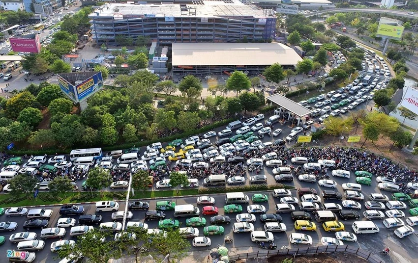 kẹt xe kinh hoàng tại Sân bay Tân Sơn Nhất