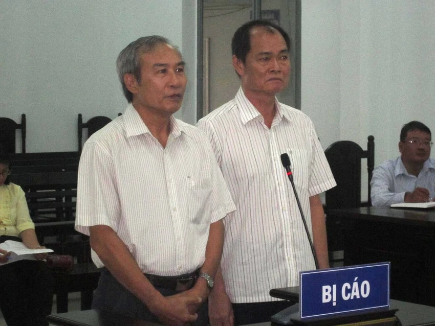 Không giảm án cho trưởng phó ban quản lý vịnh Nha Trang tham ô ảnh 1 Không giảm án cho trưởng phó ban quản lý vịnh Nha Trang tham ô ảnh 1