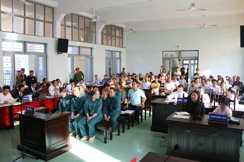 Đề nghị trục xuất thuyền trưởng buôn lậu xăng dầu khỏi VN ảnh 1 Đề nghị trục xuất thuyền trưởng buôn lậu xăng dầu khỏi VN ảnh 1