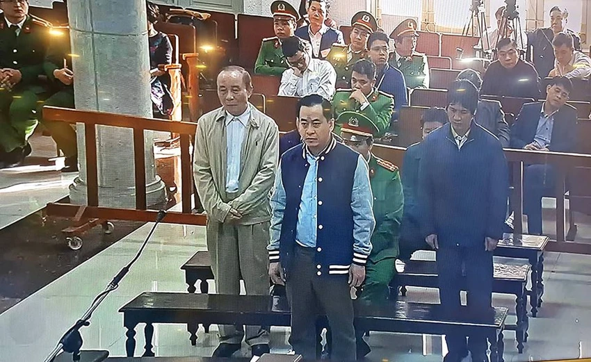 Vũ 'nhôm' bị 15 năm, 2 cựu thứ trưởng công an 66 tháng tù ảnh 1 Vũ 'nhôm' bị 15 năm, 2 cựu thứ trưởng công an 66 tháng tù ảnh 1