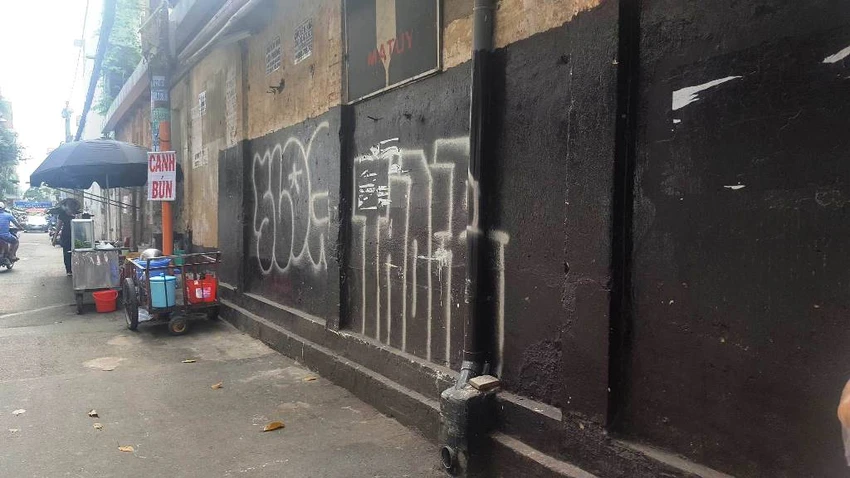 Vẽ graffiti: Nghệ thuật gì mà vô văn hóa thế này! ảnh 1 Vẽ graffiti: Nghệ thuật gì mà vô văn hóa thế này! ảnh 1