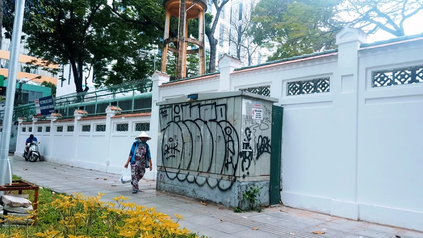 Vẽ graffiti: Nghệ thuật gì mà vô văn hóa thế này! ảnh 11 Vẽ graffiti: Nghệ thuật gì mà vô văn hóa thế này! ảnh 11