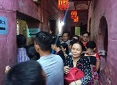 Biển người đổ về chùa trăm tuổi cầu may vía Thần Tài