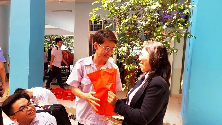 Một 'nam sinh' lãnh án tù vì tàng trữ ma túy ảnh 8 Một 'nam sinh' lãnh án tù vì tàng trữ ma túy ảnh 8