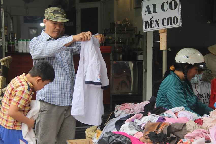 Câu chuyện ấm lòng 'Ai có đến cho, ai cần đến lấy' ảnh 7 Câu chuyện ấm lòng 'Ai có đến cho, ai cần đến lấy' ảnh 7