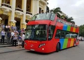 Xe buýt du lịch hai tầng ở TP.HCM có gì?