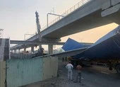 TP.HCM lo dầm cầu đi bộ sẽ còn… rớt xuống đường