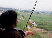 Cư dân phản đối trạm ép rác nằm sát chung cư ở quận 12
