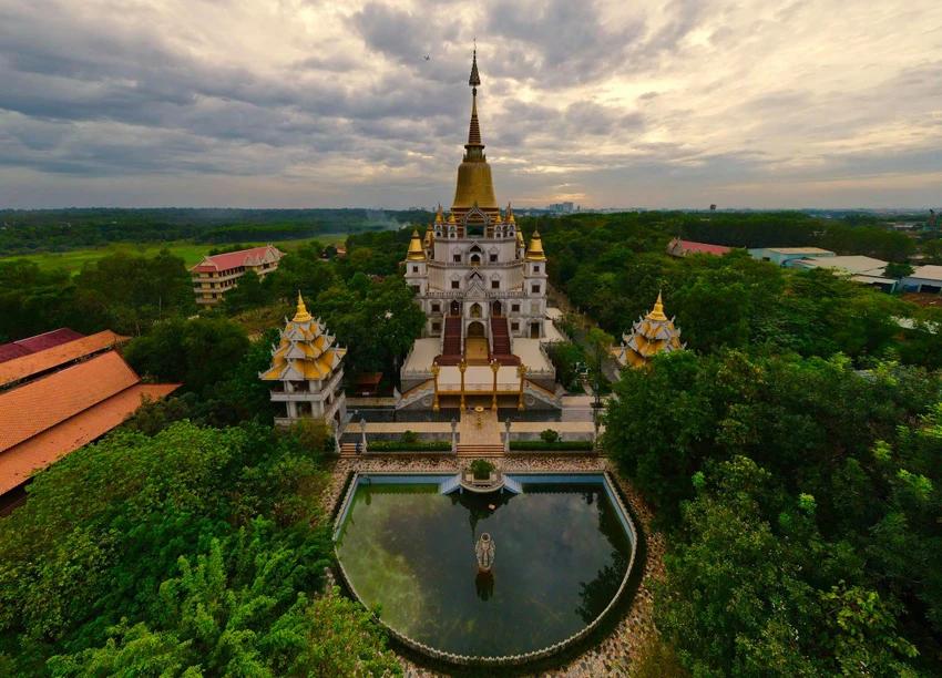 chua-vang