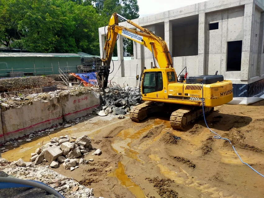 Phấn đấu hoàn trả mặt bằng ga metro Bến Thành trước ngày 31-12 ảnh 2 Phấn đấu hoàn trả mặt bằng ga metro Bến Thành trước ngày 31-12 ảnh 2