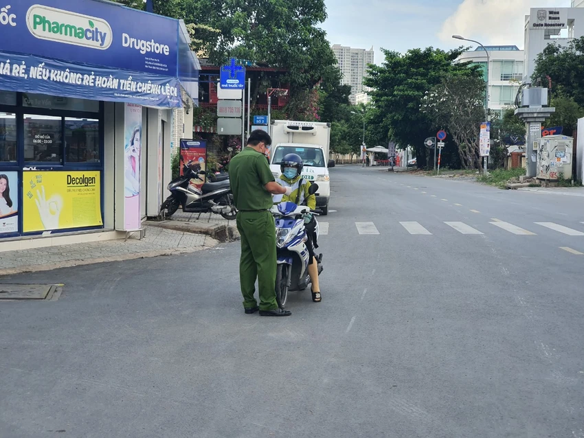 TP Thủ Đức: Xử lý nghiêm những người dắt chó đi dạo ảnh 9