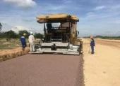 Cận cảnh dự án cao tốc Vĩnh Hảo - Phan Thiết thi công trong mùa dịch