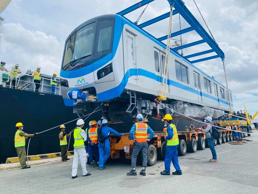4 đoàn tàu metro số 1 sắp về tới TP.HCM ảnh 1 4 đoàn tàu metro số 1 sắp về tới TP.HCM ảnh 1
