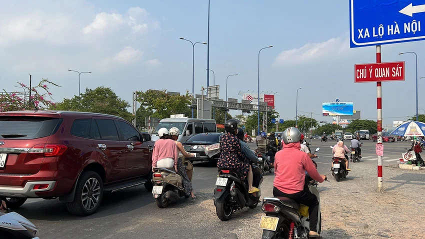 Đoạn đường Lương Định Của nối ra nút giao An Phú. Ảnh: ĐT.