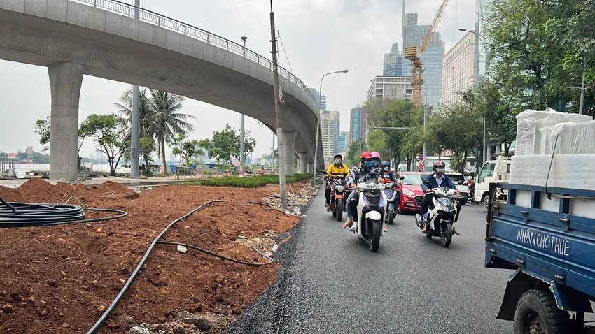 Người dân đi lại thuận tiện hơn và không còn cảnh kẹt xe như trước. Ảnh: ĐT.